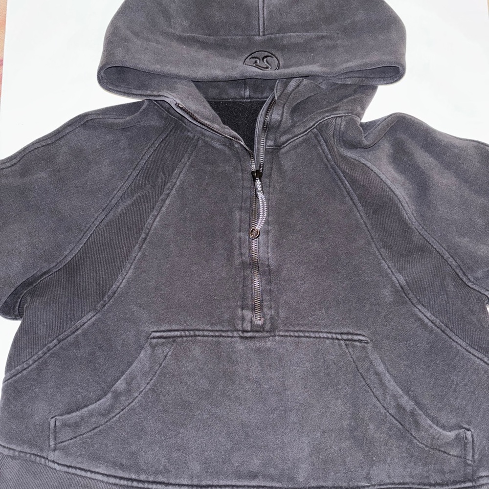 Black lululemon scuba half zip